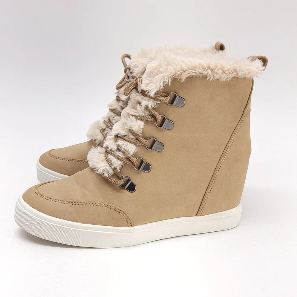 Brash Wedge Ankle Bootie Tan Faux Fur Trim Sneaker Womens Size 8